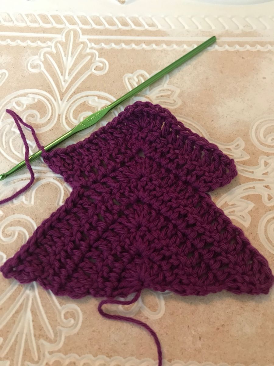 Blog-Inhaltsbild für 'Häkelanleitung Tannenbaum am Stiel'