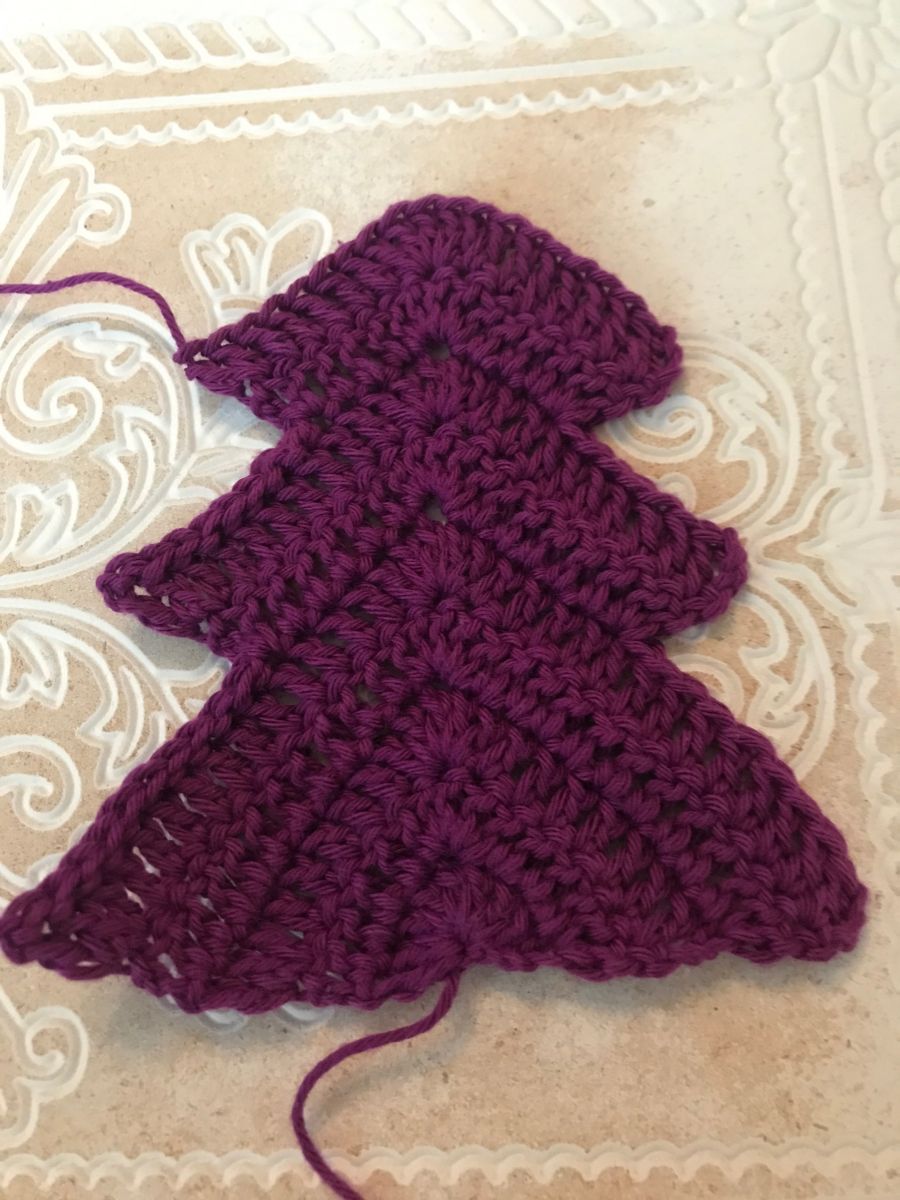 Blog-Inhaltsbild für 'Häkelanleitung Tannenbaum am Stiel'