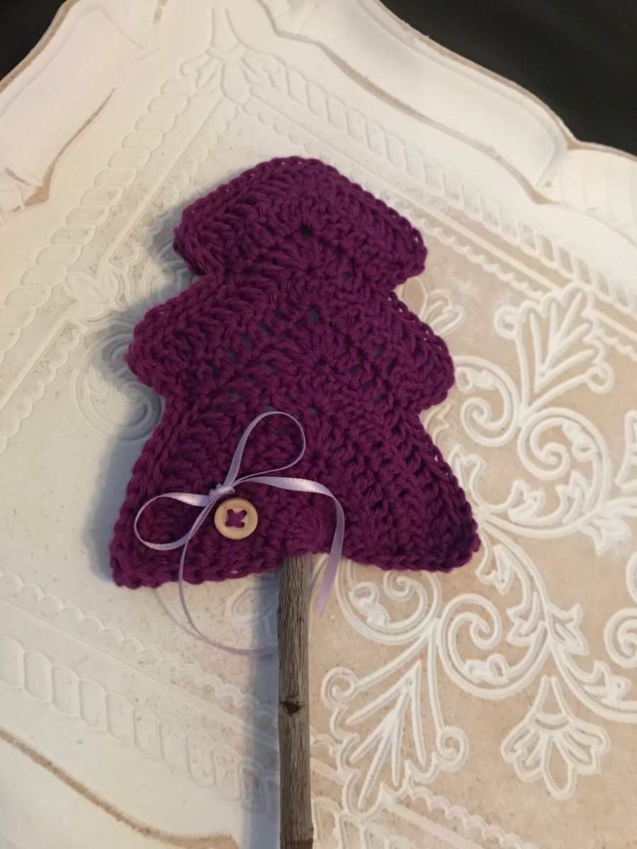 Blog-Inhaltsbild für 'Häkelanleitung Tannenbaum am Stiel'