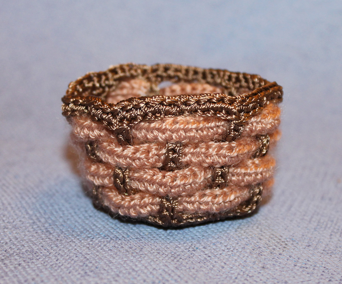 Blog-Inhaltsbild für 'Geflochtener Osterkorb gehäkelt'