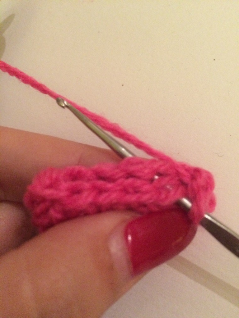 Blog-Inhaltsbild für 'Kostenlose Häkelanleitung - Kleines Schutz-Bärchen auf der Wolke'