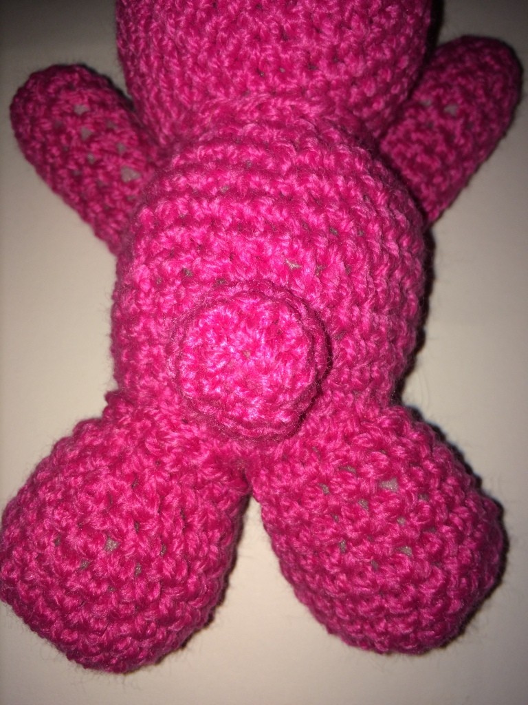 Blog-Inhaltsbild für 'Kostenlose Häkelanleitung - Kleines Schutz-Bärchen auf der Wolke'