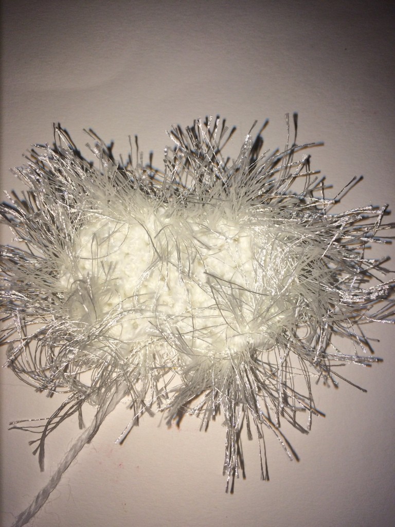 Blog-Inhaltsbild für 'Kostenlose Häkelanleitung - Kleines Schutz-Bärchen auf der Wolke'