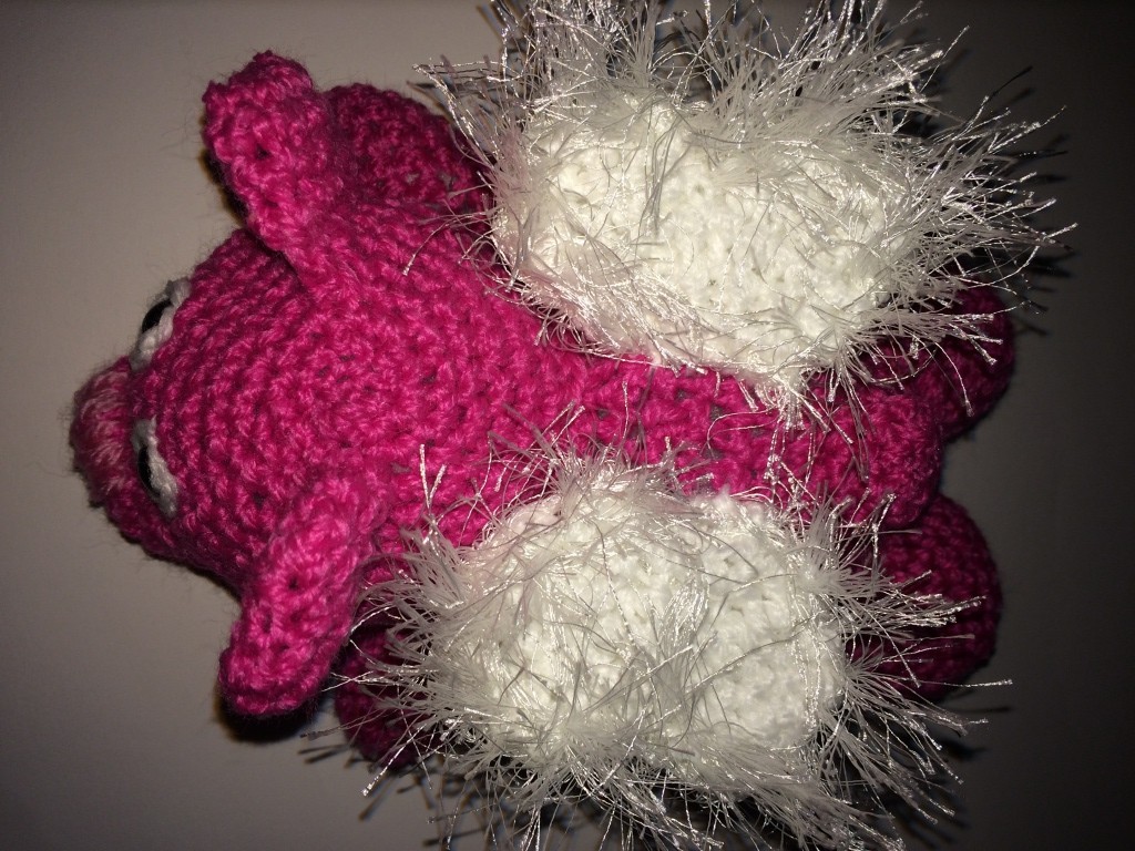 Blog-Inhaltsbild für 'Kostenlose Häkelanleitung - Kleines Schutz-Bärchen auf der Wolke'