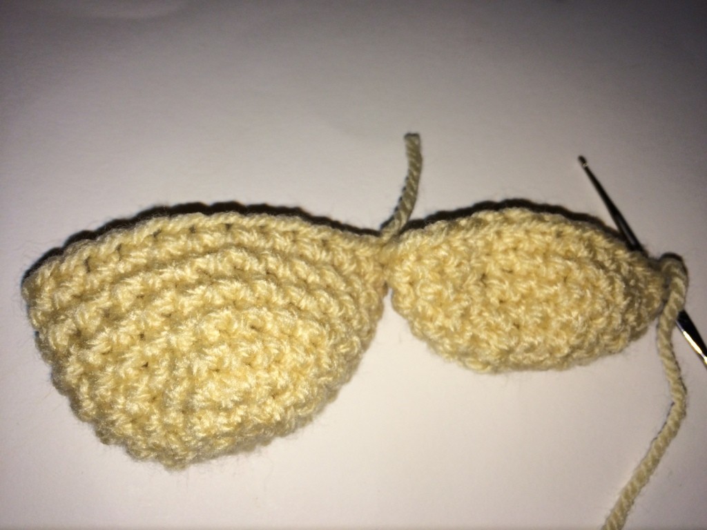 Blog-Inhaltsbild für 'Kostenlose Häkelanleitung - Zwei kleine Hasenherzen'