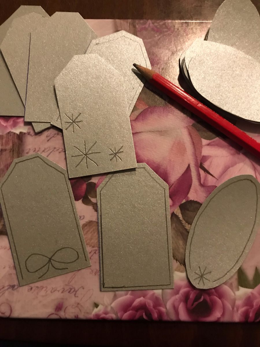 Blog-Inhaltsbild für '4 Geschenkverpackungen aus Wollresten'