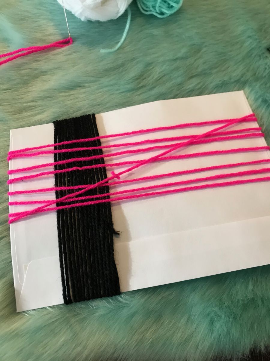 Blog-Inhaltsbild für '4 Geschenkverpackungen aus Wollresten'