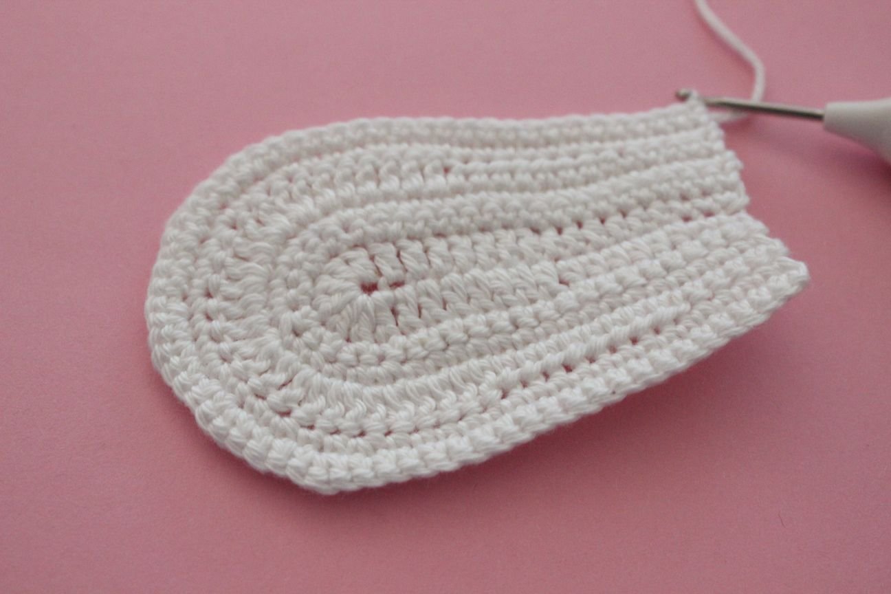 Blog-Inhaltsbild für 'Kostenlose Häkelanleitung für Muscheln Babymützchen'