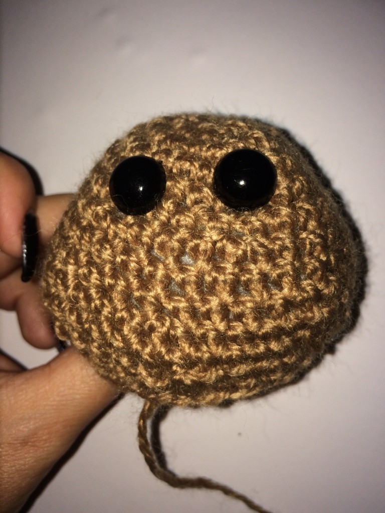 Blog-Inhaltsbild für 'Kostenlose Häkelanleitung - Kleiner Hase auf dem Herz-Kissen'