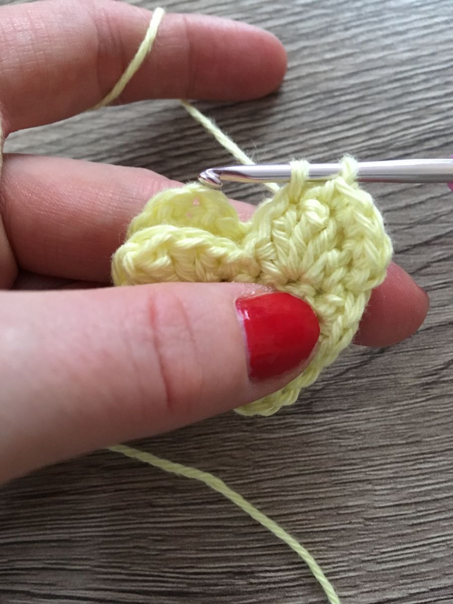 Blog-Inhaltsbild für 'Kostenlose Anleitung, herzige Blumen'