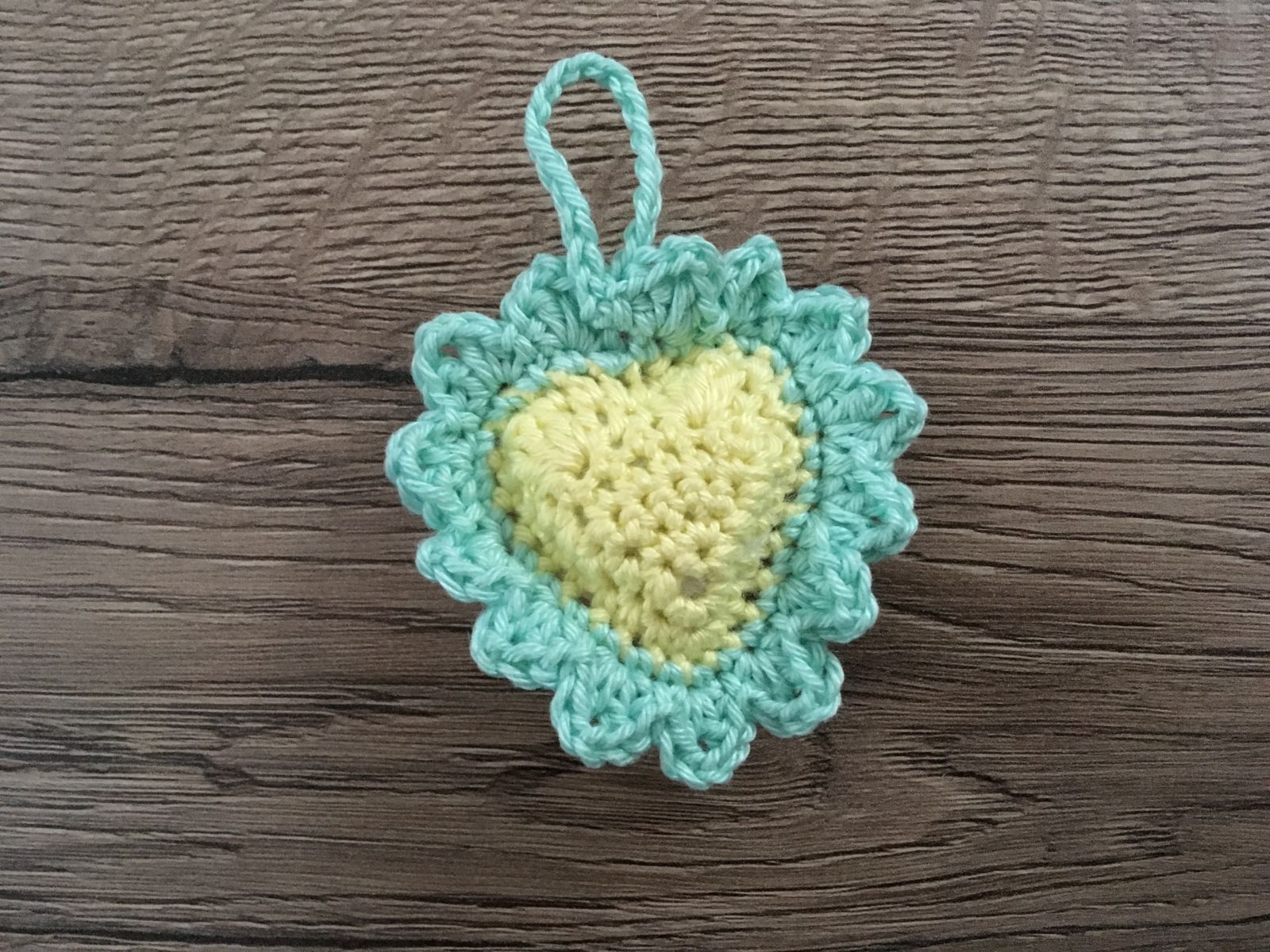 Blog-Inhaltsbild für 'Kostenlose Anleitung, herzige Blumen'