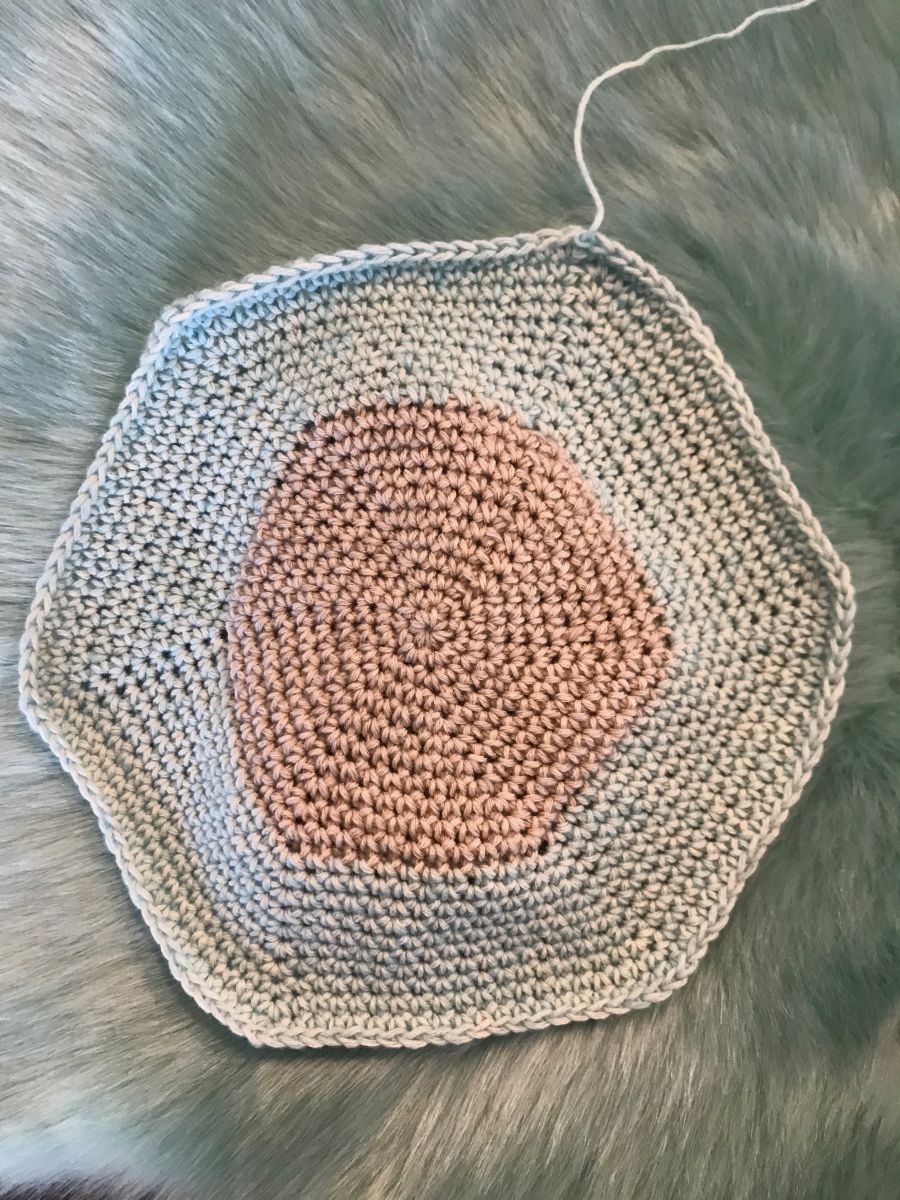 Blog-Inhaltsbild für 'Körbchen / Utensilo häkeln'