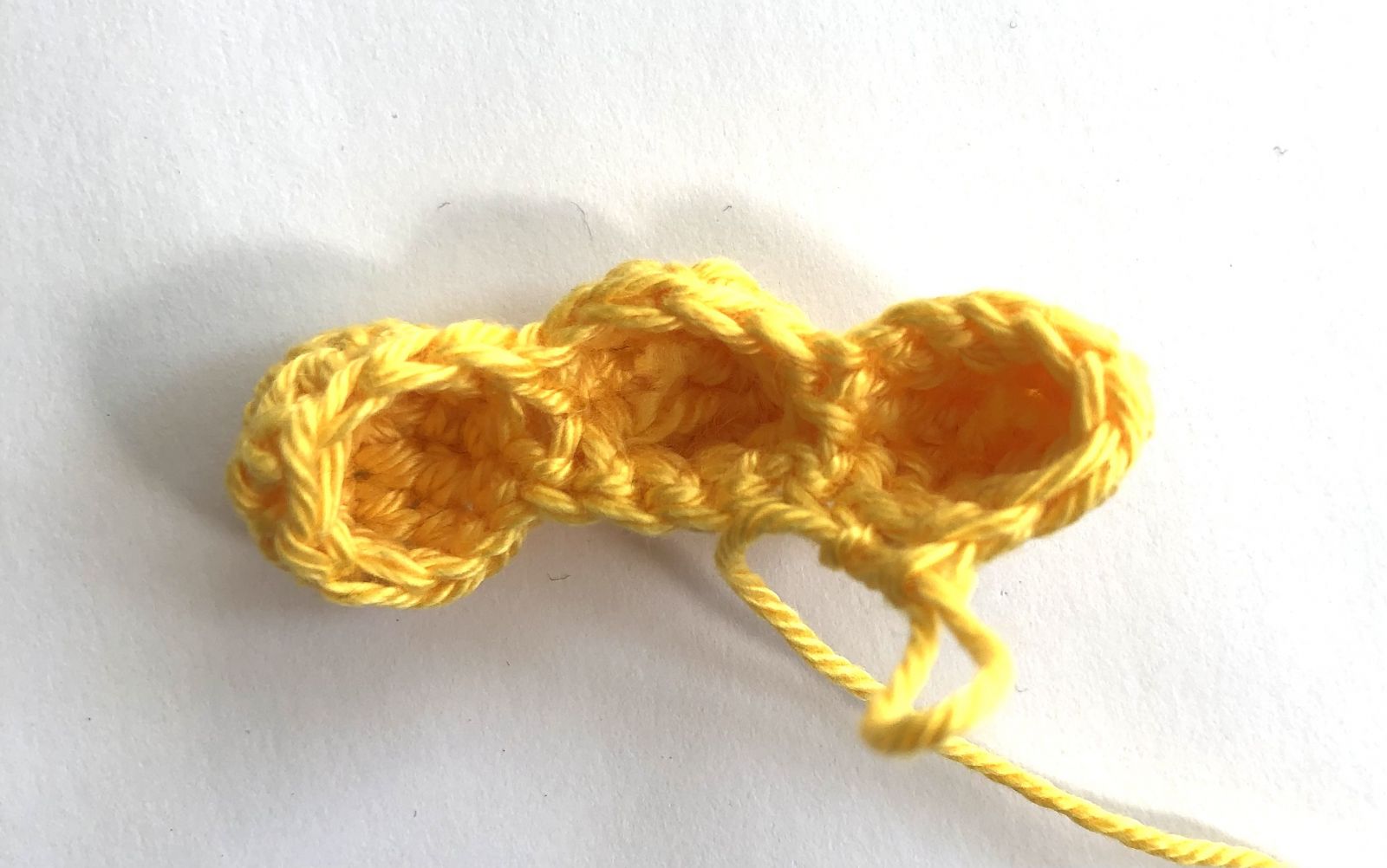 Blog-Inhaltsbild für '🎃🦉 Häkelanleitung: Halloween-Eule mit Kürbis – ein schaurig-schöner Deko-Hit! 🦉🎃'