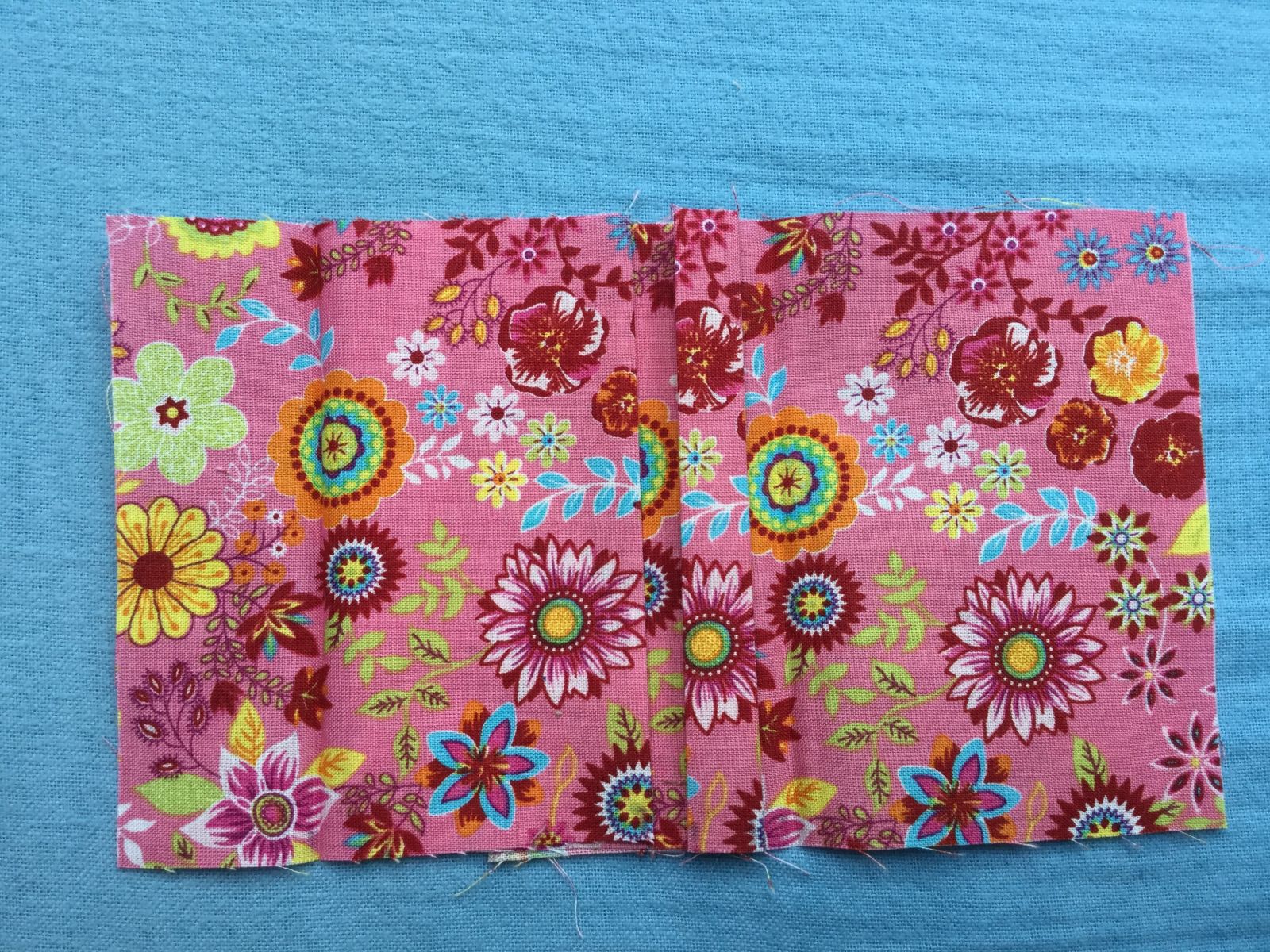 Blog-Inhaltsbild für 'kostenlos Nähanleitung: einfaches Portemonnaie mit 4 Nähten'