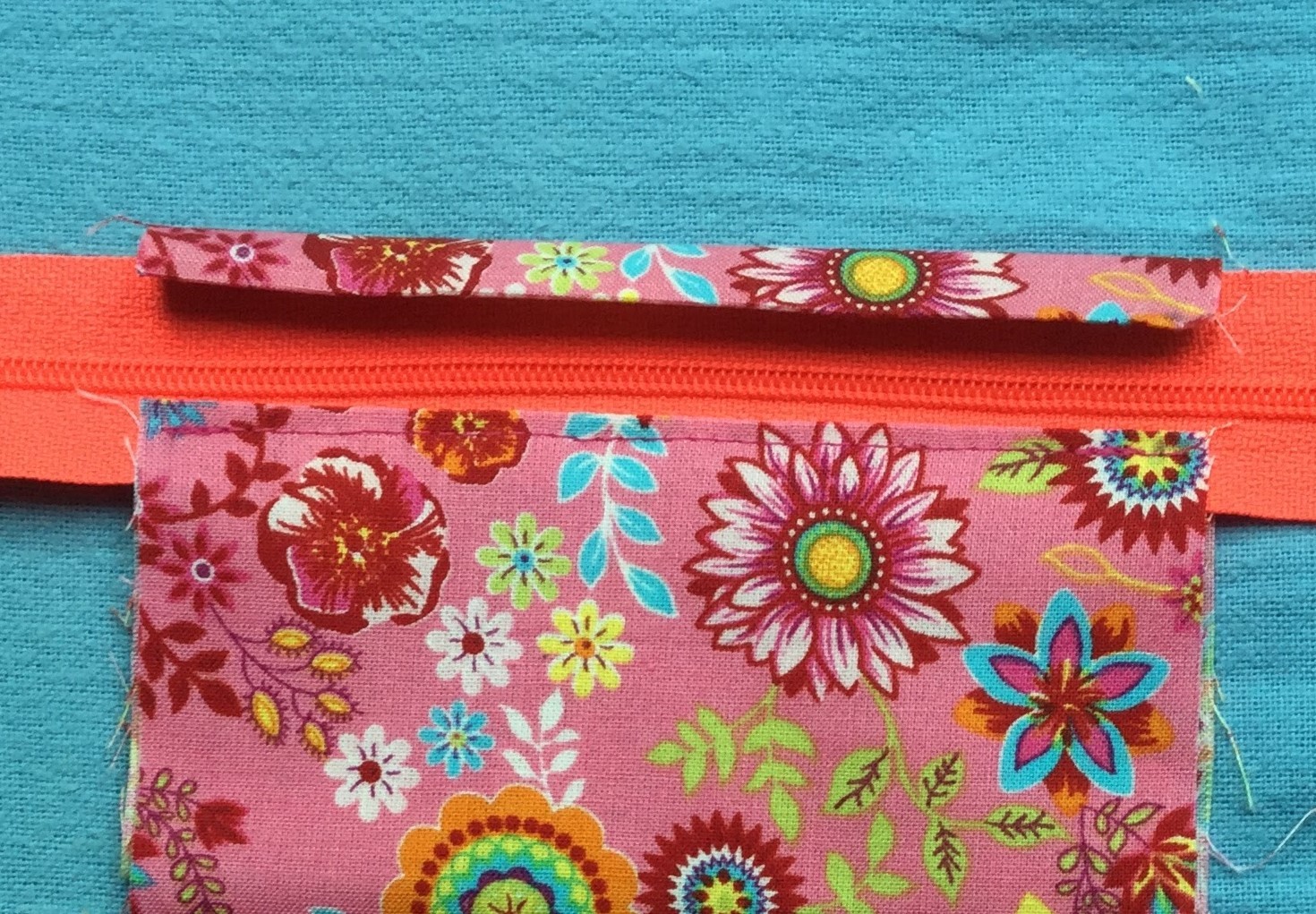 Blog-Inhaltsbild für 'kostenlos Nähanleitung: einfaches Portemonnaie mit 4 Nähten'