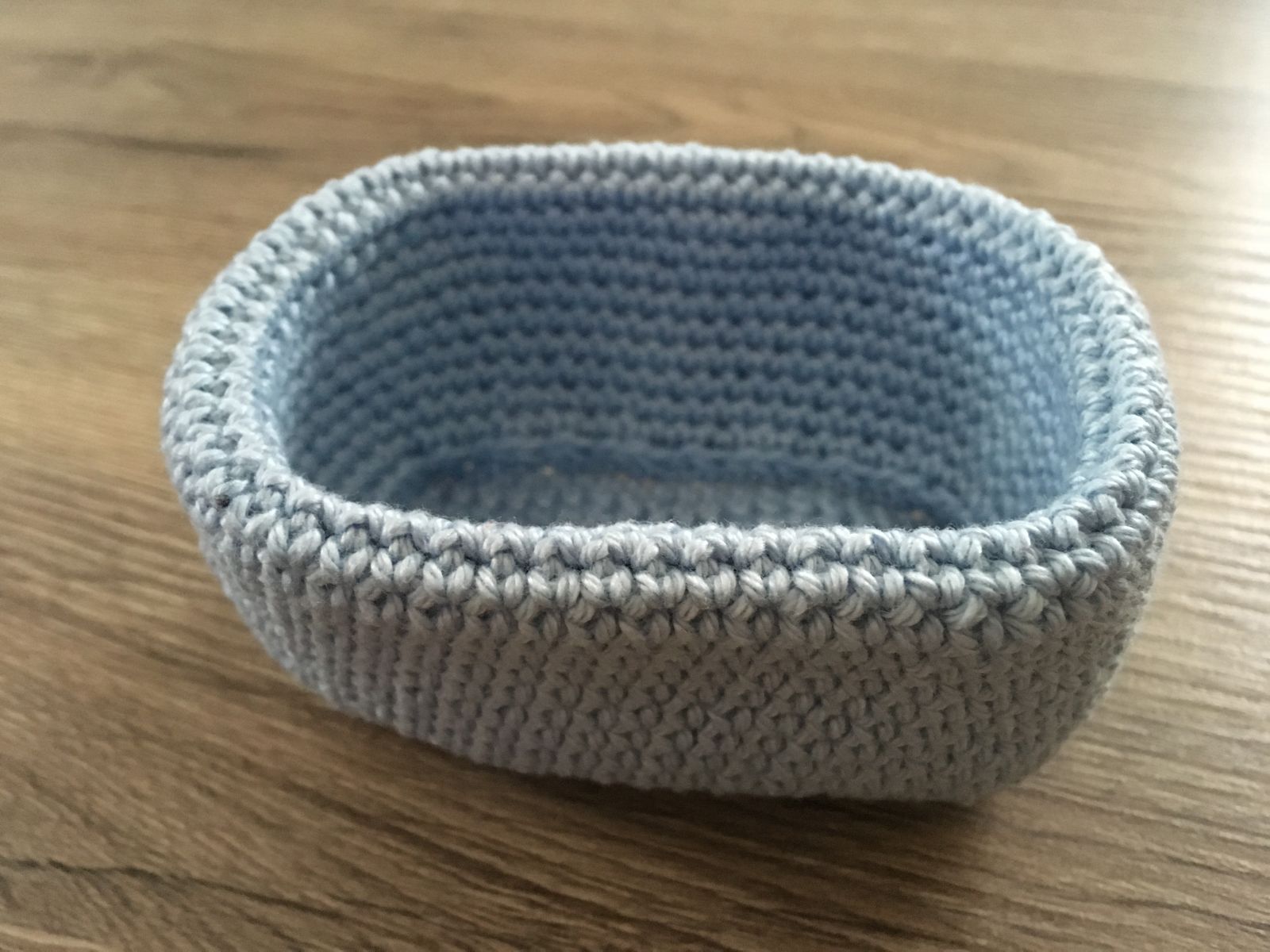 Blog-Inhaltsbild für 'kostenlose Häkelanleitung, Utensilo Zug'