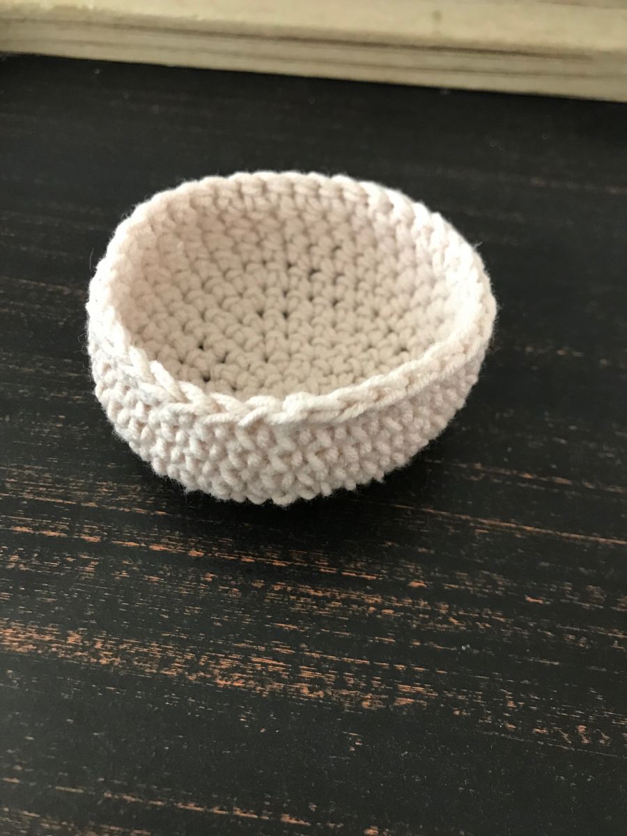 Blog-Inhaltsbild für 'Dekokette mit Rentier häkeln'