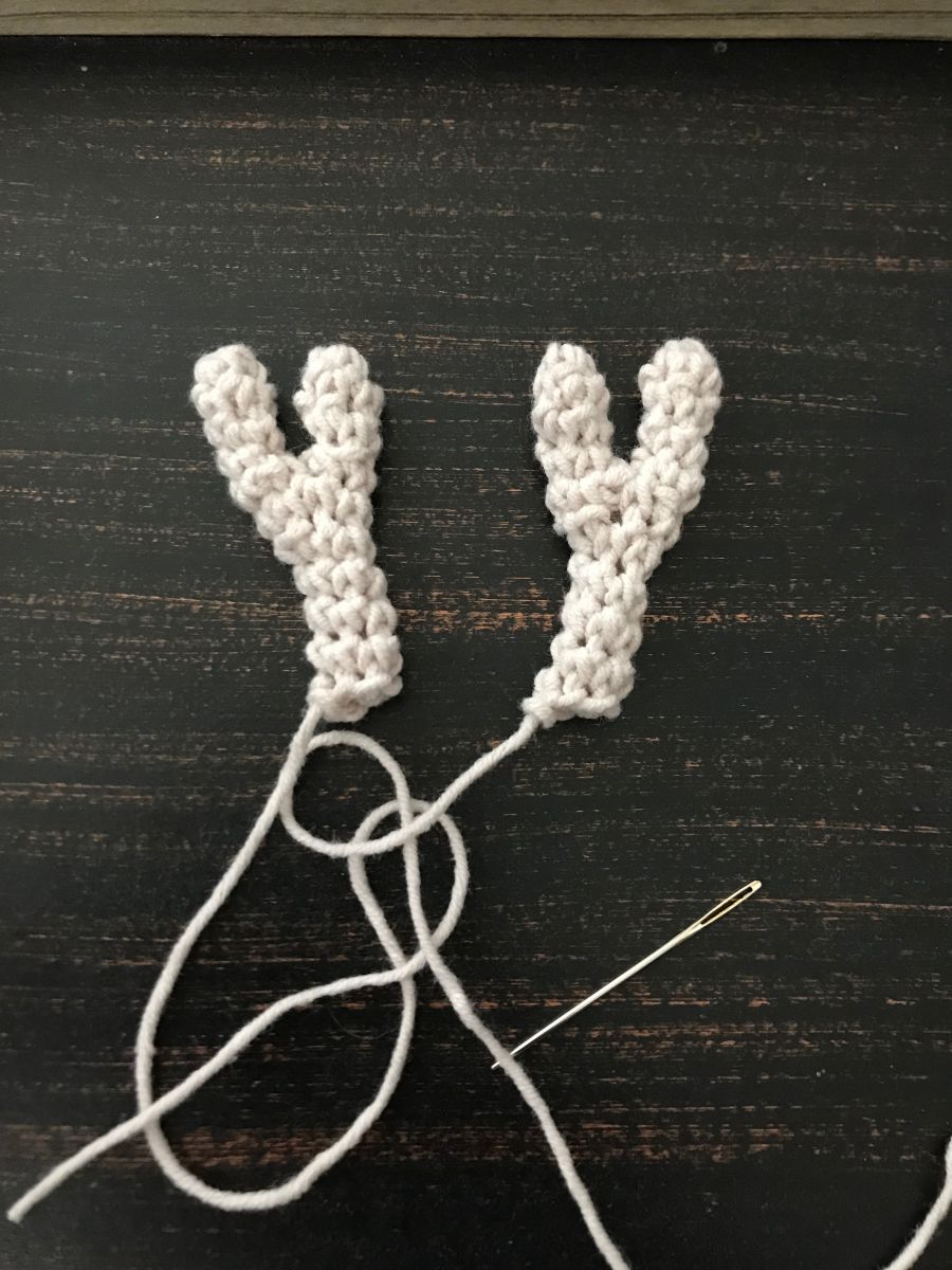 Blog-Inhaltsbild für 'Dekokette mit Rentier häkeln'