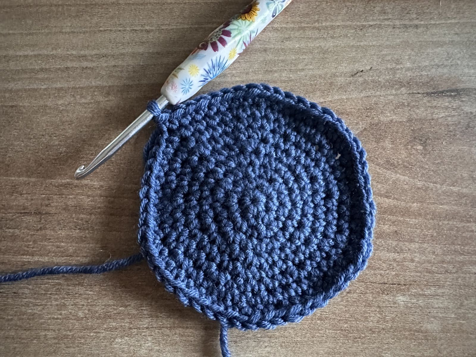 Blog-Inhaltsbild für 'Laterne häkeln für Sankt Martin – kostenlose Anleitung mit Upcycling-Idee'