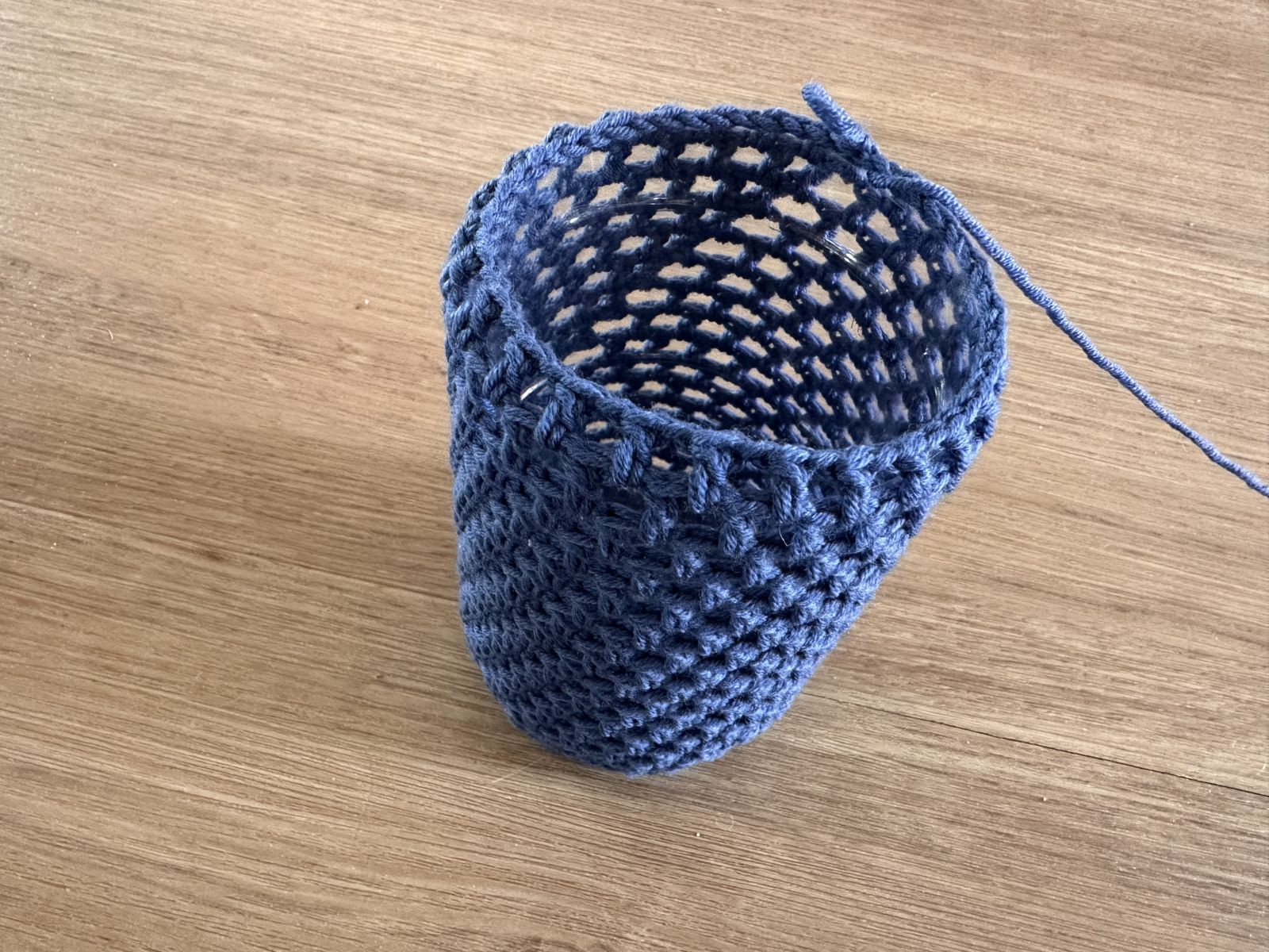Blog-Inhaltsbild für 'Laterne häkeln für Sankt Martin – kostenlose Anleitung mit Upcycling-Idee'
