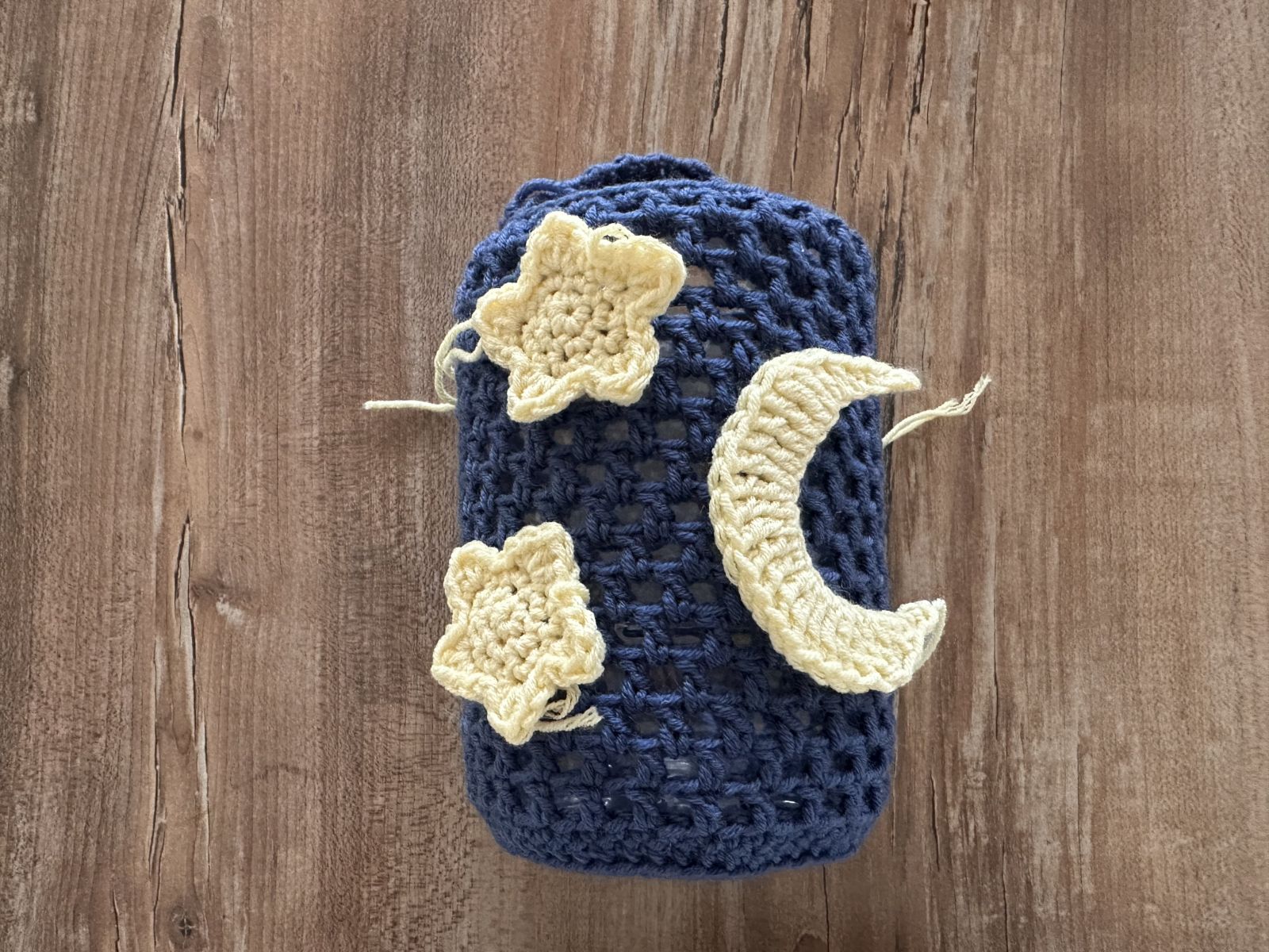 Blog-Inhaltsbild für 'Laterne häkeln für Sankt Martin – kostenlose Anleitung mit Upcycling-Idee'