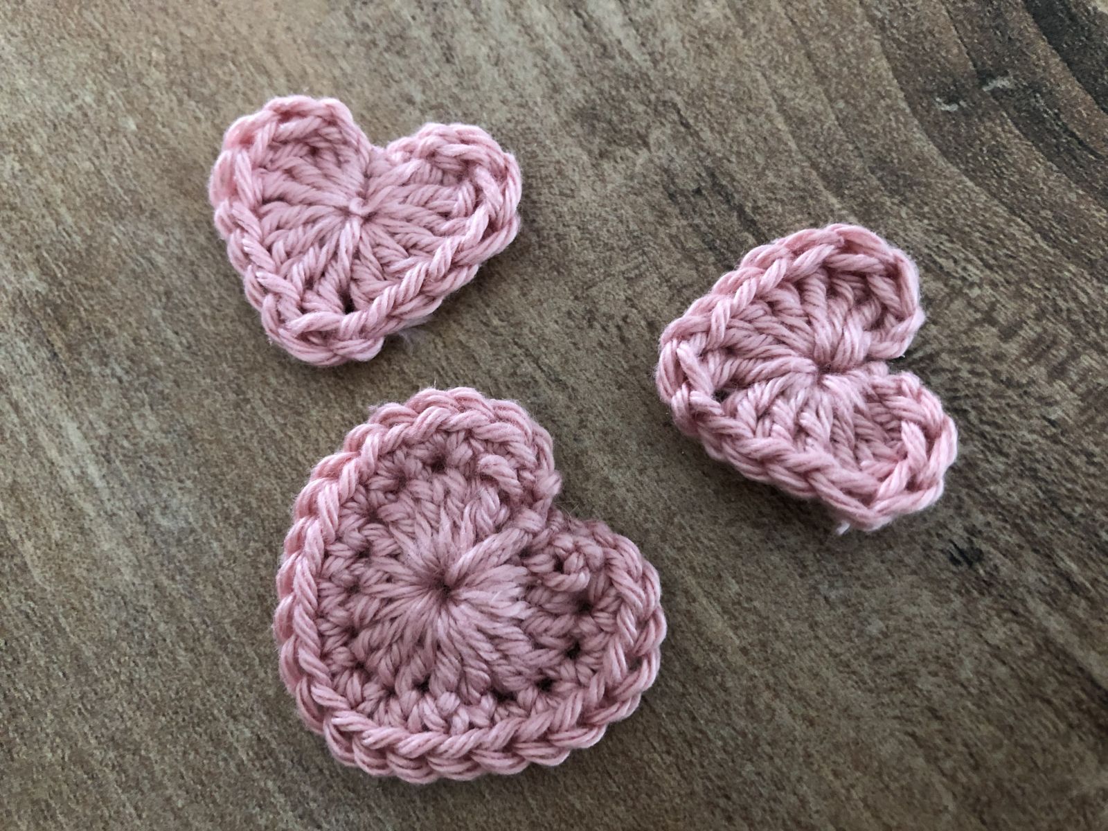 Blog-Inhaltsbild für 'Laterne häkeln für Sankt Martin – kostenlose Anleitung mit Upcycling-Idee'