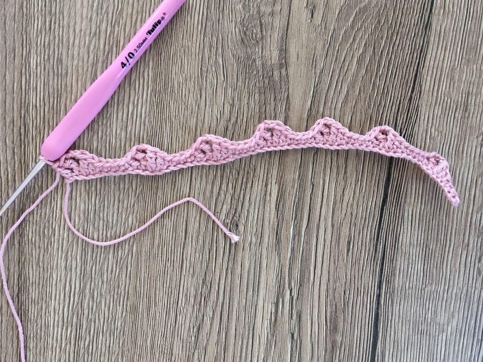 Blog-Inhaltsbild für 'Haarband Mia, kostenlose Häkelanleitung'