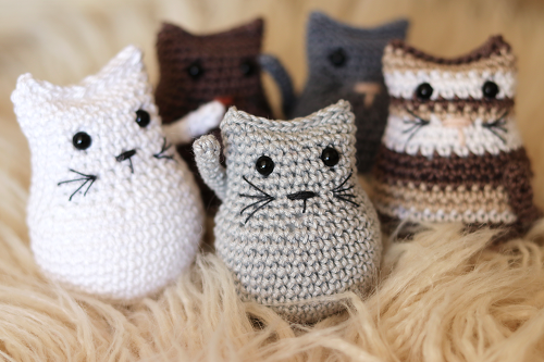 Blog-Inhaltsbild für 'Kleine Katze "Karly" - Kostenlose Häkelanleitung'