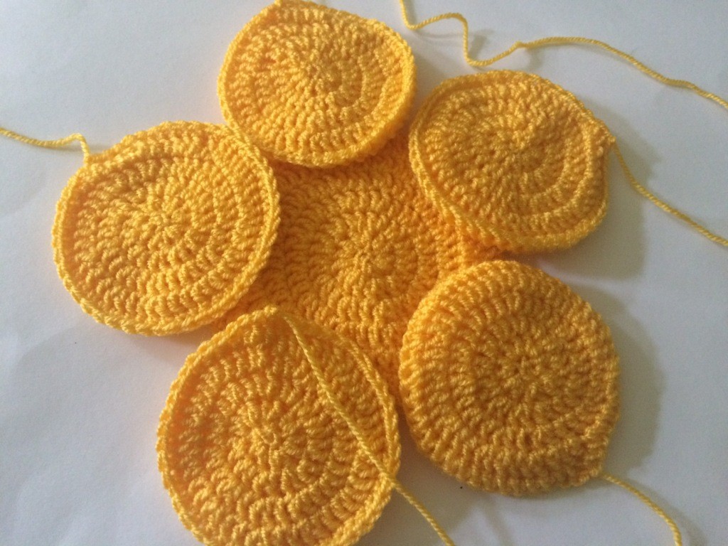 Blog-Inhaltsbild für 'Kostenlose Häkelanleitung - Kleines Osternest'