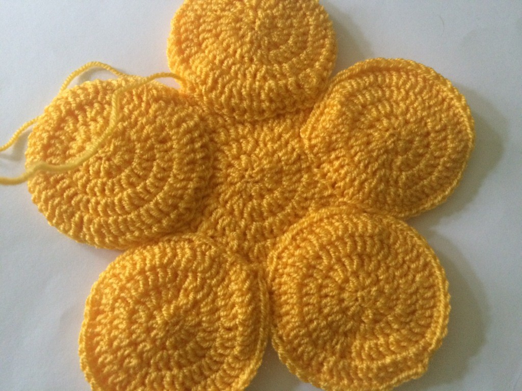 Blog-Inhaltsbild für 'Kostenlose Häkelanleitung - Kleines Osternest'