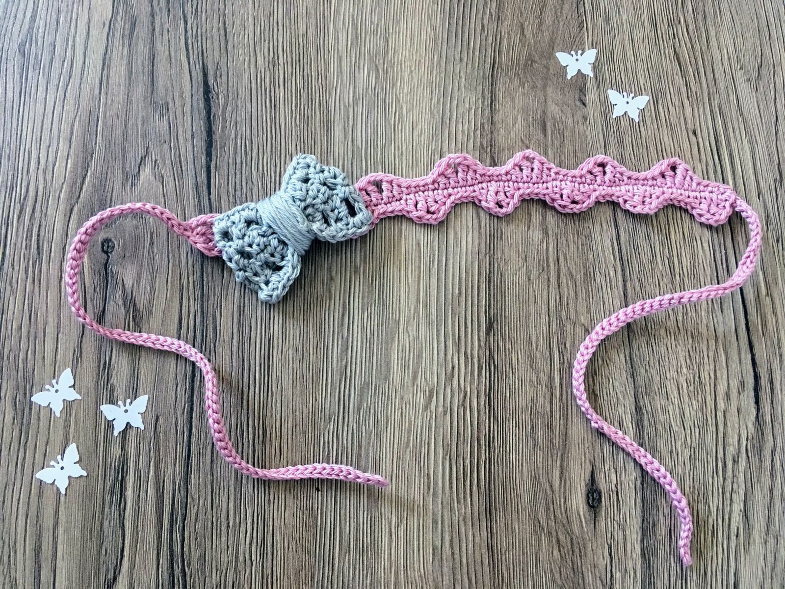 Blog-Inhaltsbild für 'Haarband Mia, kostenlose Häkelanleitung'