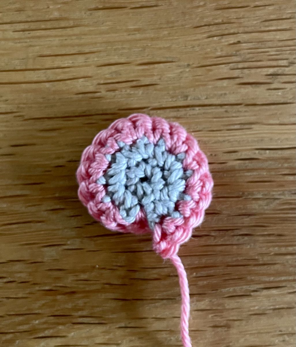 Blog-Inhaltsbild für 'Häkelanleitung "Kleines Nashorn"'