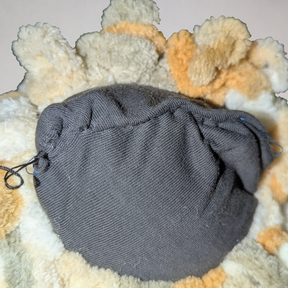 Blog-Inhaltsbild für 'Herzkissen mit Schlaufengarn stricken – einfache Anleitung ohne Stricknadeln'