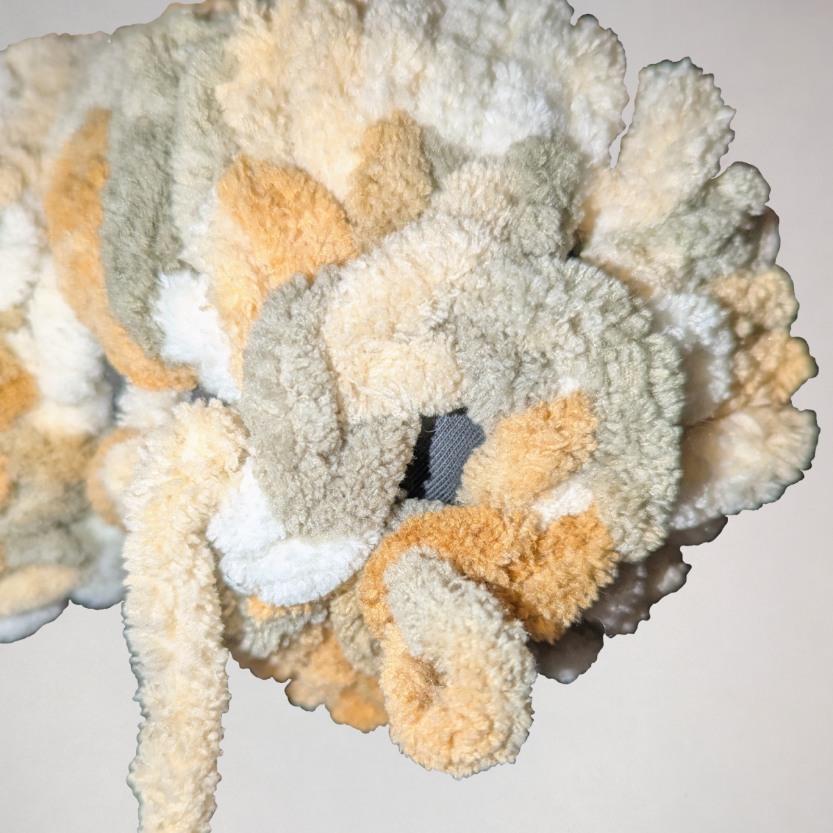 Blog-Inhaltsbild für 'Herzkissen mit Schlaufengarn stricken – einfache Anleitung ohne Stricknadeln'