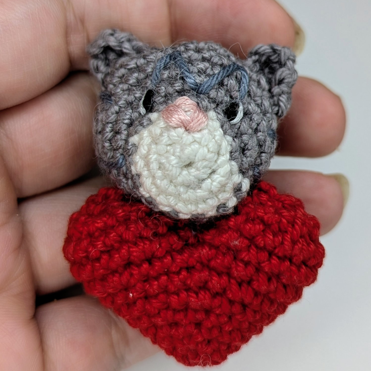 Blog content image for 'Free Crochet Pattern: Cat Keychain with Heart'