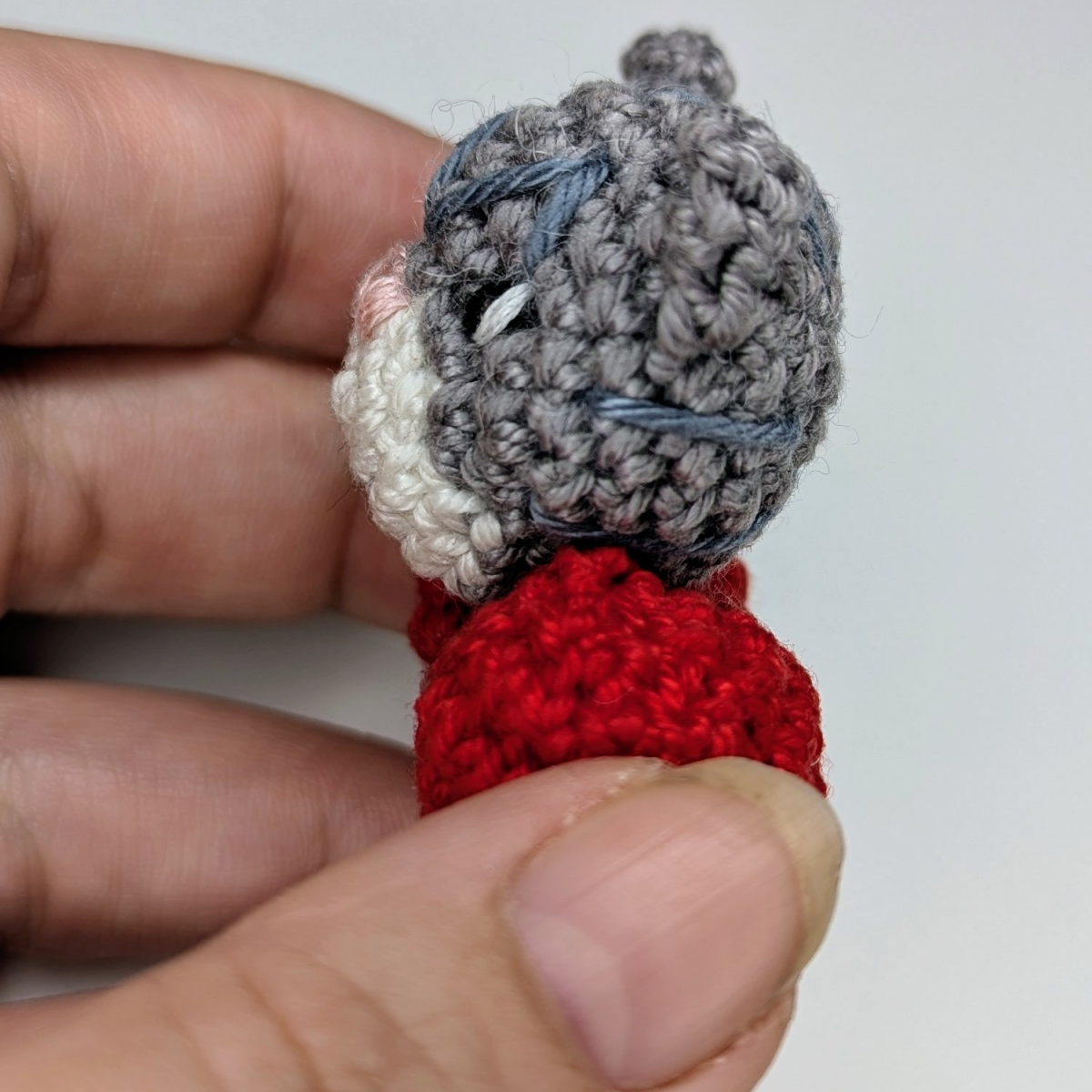 Blog content image for 'Free Crochet Pattern: Cat Keychain with Heart'