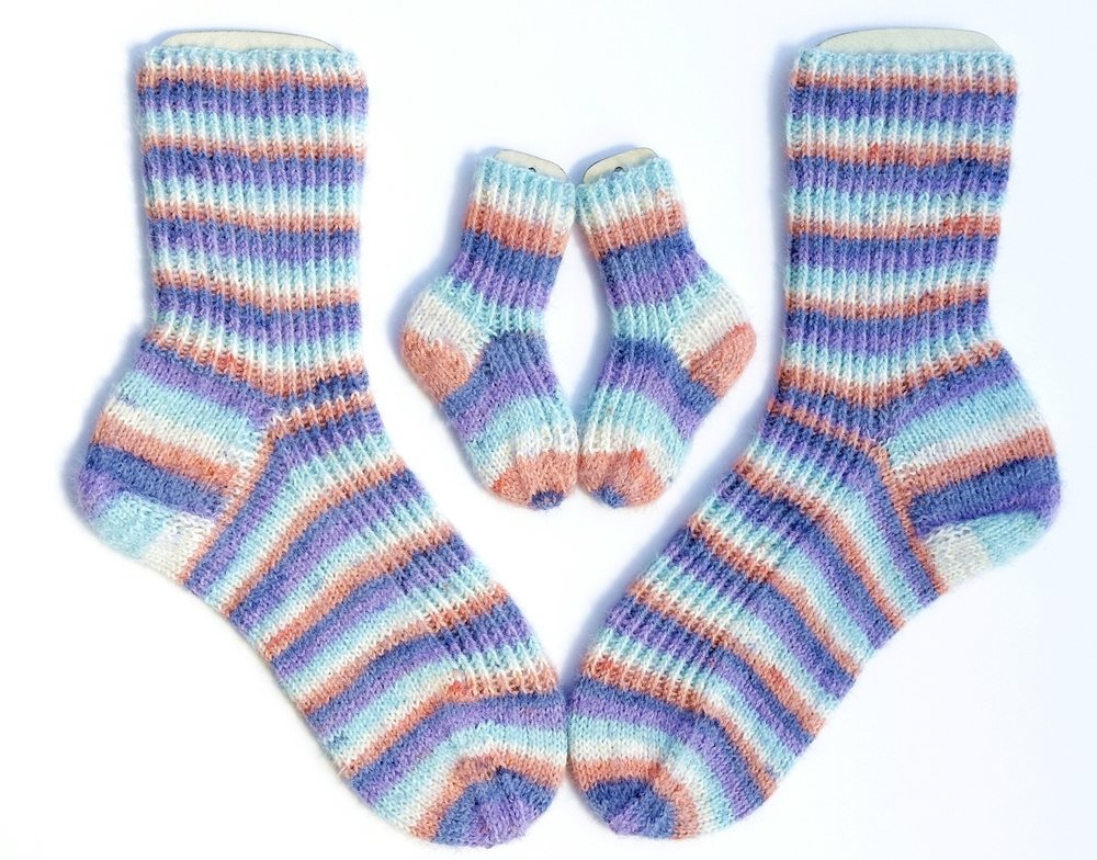 Blog-Inhaltsbild für 'Kuschelweiche Flauschsocken stricken'