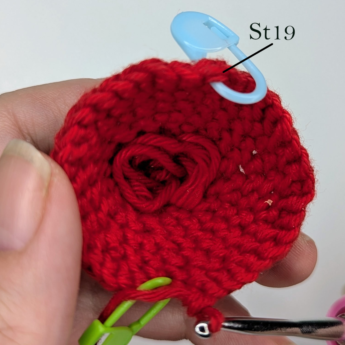 Blog content image for 'Free Crochet Pattern: Cat Keychain with Heart'