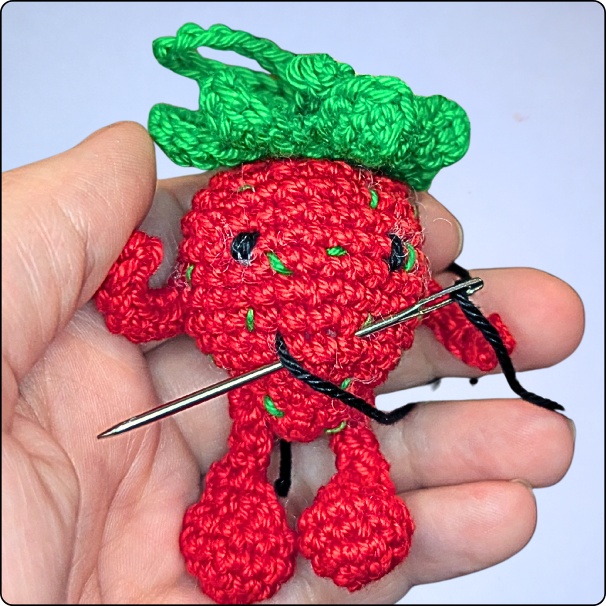 Blog-Inhaltsbild für 'Kostenlose Häkelanleitung: Schlüsselanhänger Erdbeere'