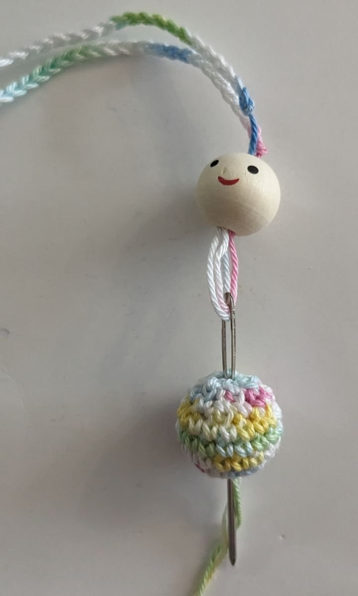 Blog-Inhaltsbild für 'Kostenlose Anleitung für Glücksbringer Murmel und Murmelchen - Anleitung für 2 Größen - ohne Vernähen'