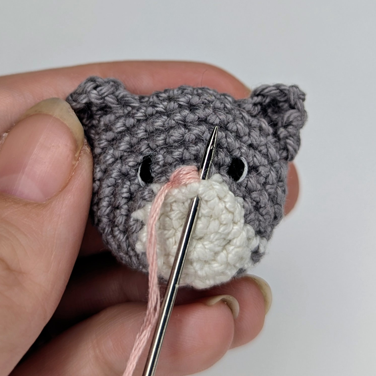 Blog content image for 'Free Crochet Pattern: Cat Keychain with Heart'