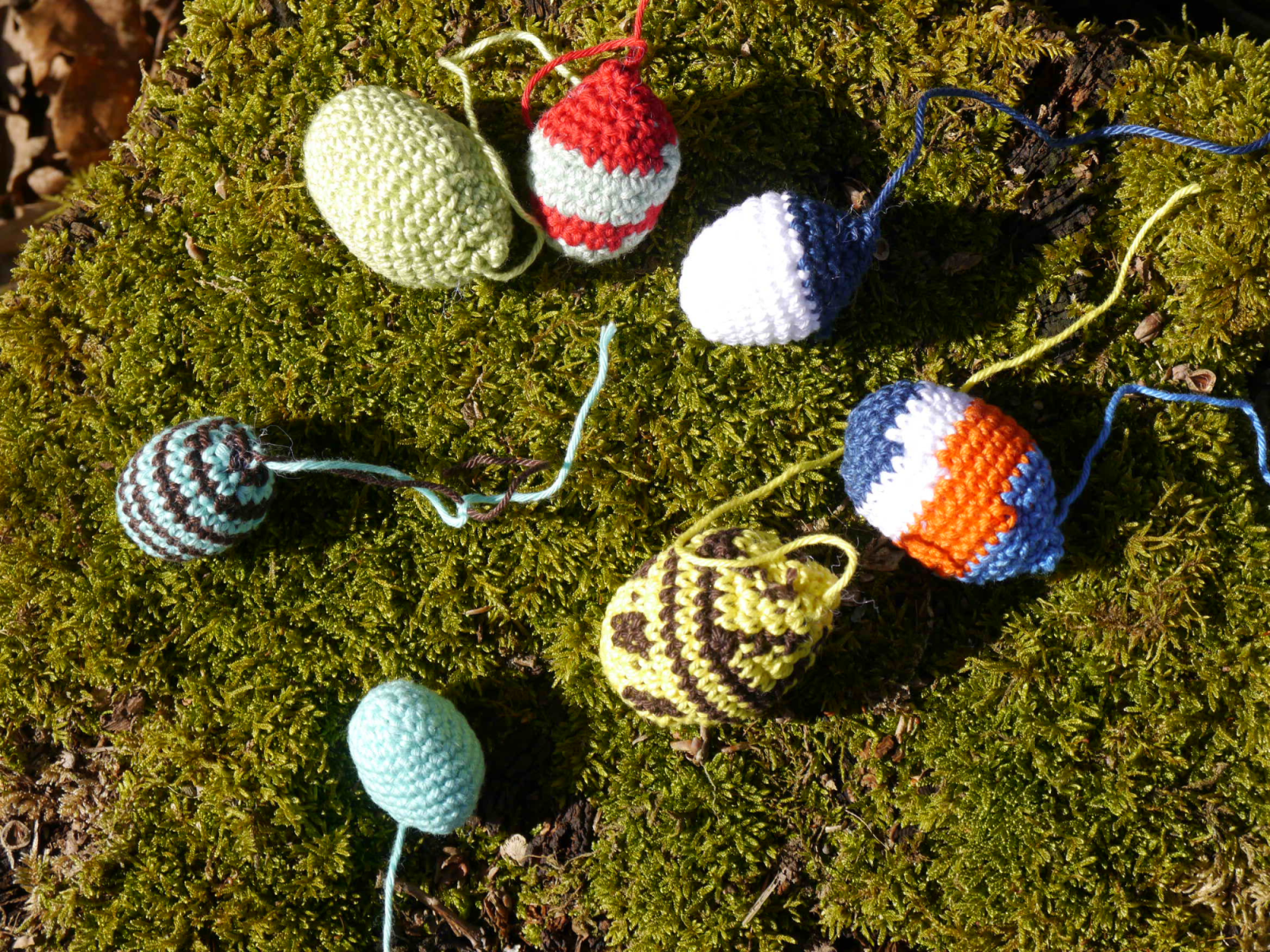 Blog-Inhaltsbild für 'Kostenlose Häkelanleitung für Ostereier in zwei Größen'