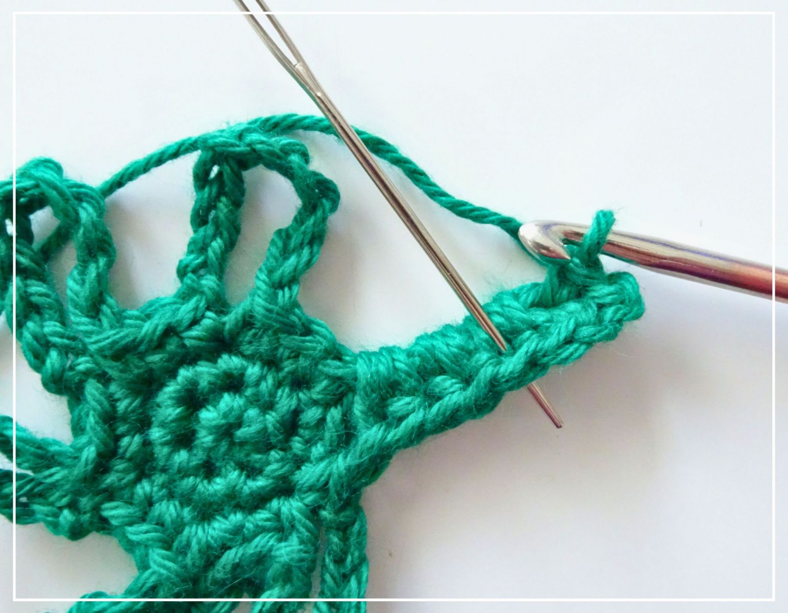 Blog-Inhaltsbild für 'Ostereier-Variationen: Erdbeer-Ei, Blumen-Ei plus Gestaltungs-Tipps (kostenlose Häkelanleitung)'