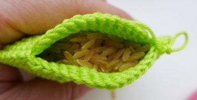 Blog-Inhaltsbild für 'Kostenlose Anleitung: Sessel und Teppich für Barbie und ihre Freundinnen'