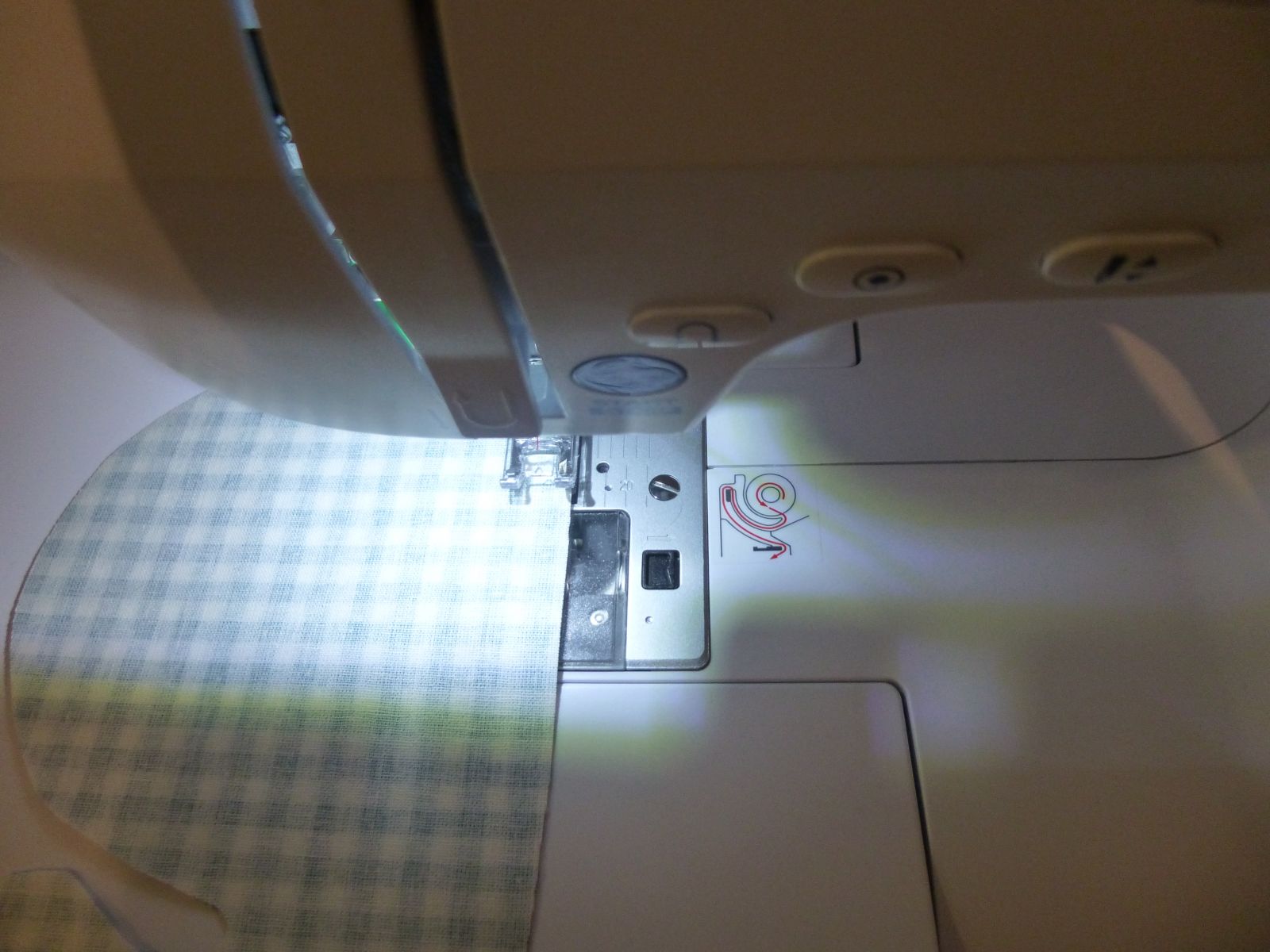 Blog-Inhaltsbild für 'Schönes Babyspielzeug - Rassel-Quietsch-Klingel-Kissen in Form eines Wals (Nähanleitung)'