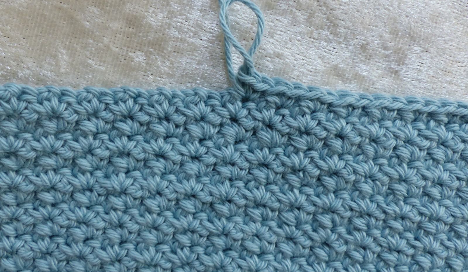 Blog-Inhaltsbild für 'Anleitung für sehr festes dichtes Häkelmuster'