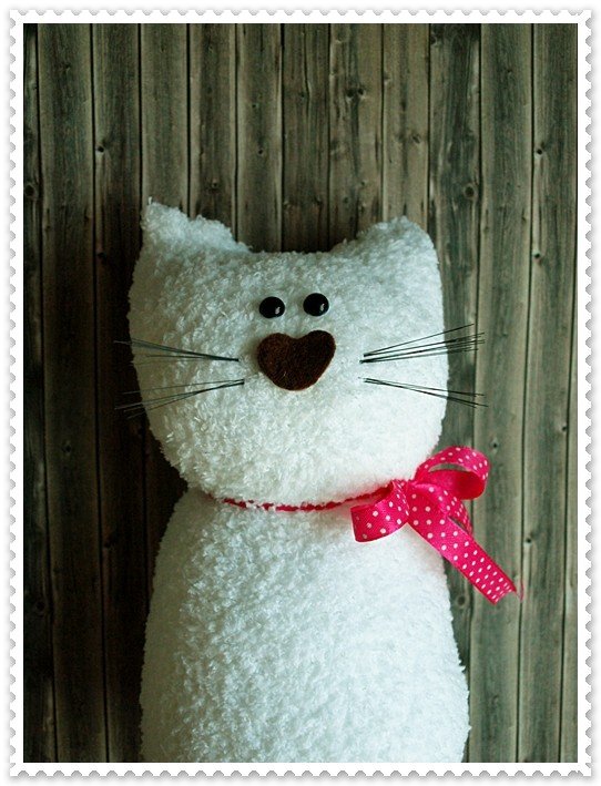 Blog-Inhaltsbild für 'Sockenkatze - kostenlose Nähanleitung'