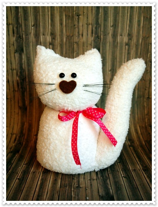 Blog-Inhaltsbild für 'Sockenkatze - kostenlose Nähanleitung'