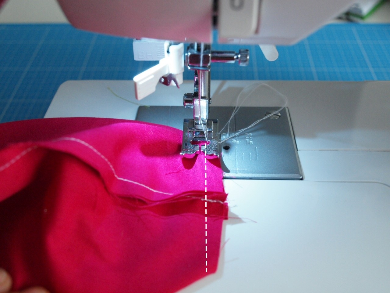 Blog-Inhaltsbild für 'Kostenlose Nähanleitung, Tasche ca. 23 cm hoch'