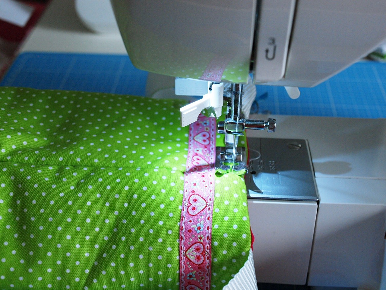 Blog-Inhaltsbild für 'Kostenlose Nähanleitung, Tasche ca. 23 cm hoch'